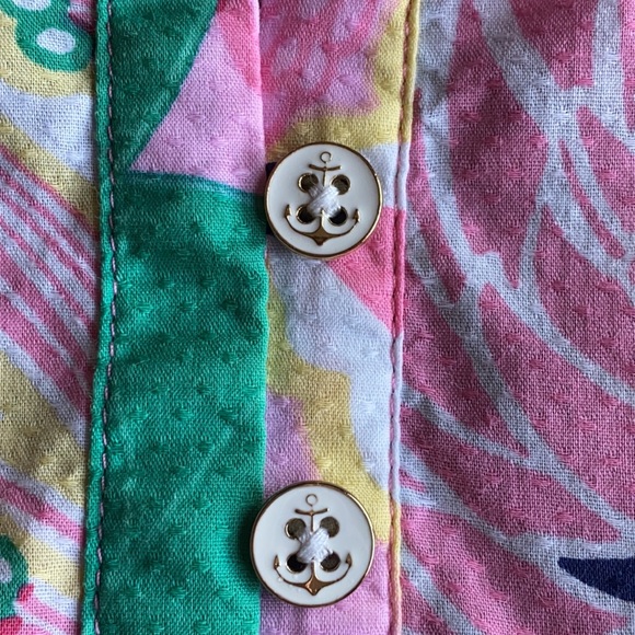 Beautiful patterned top! 🌸 - Picture 6 of 8